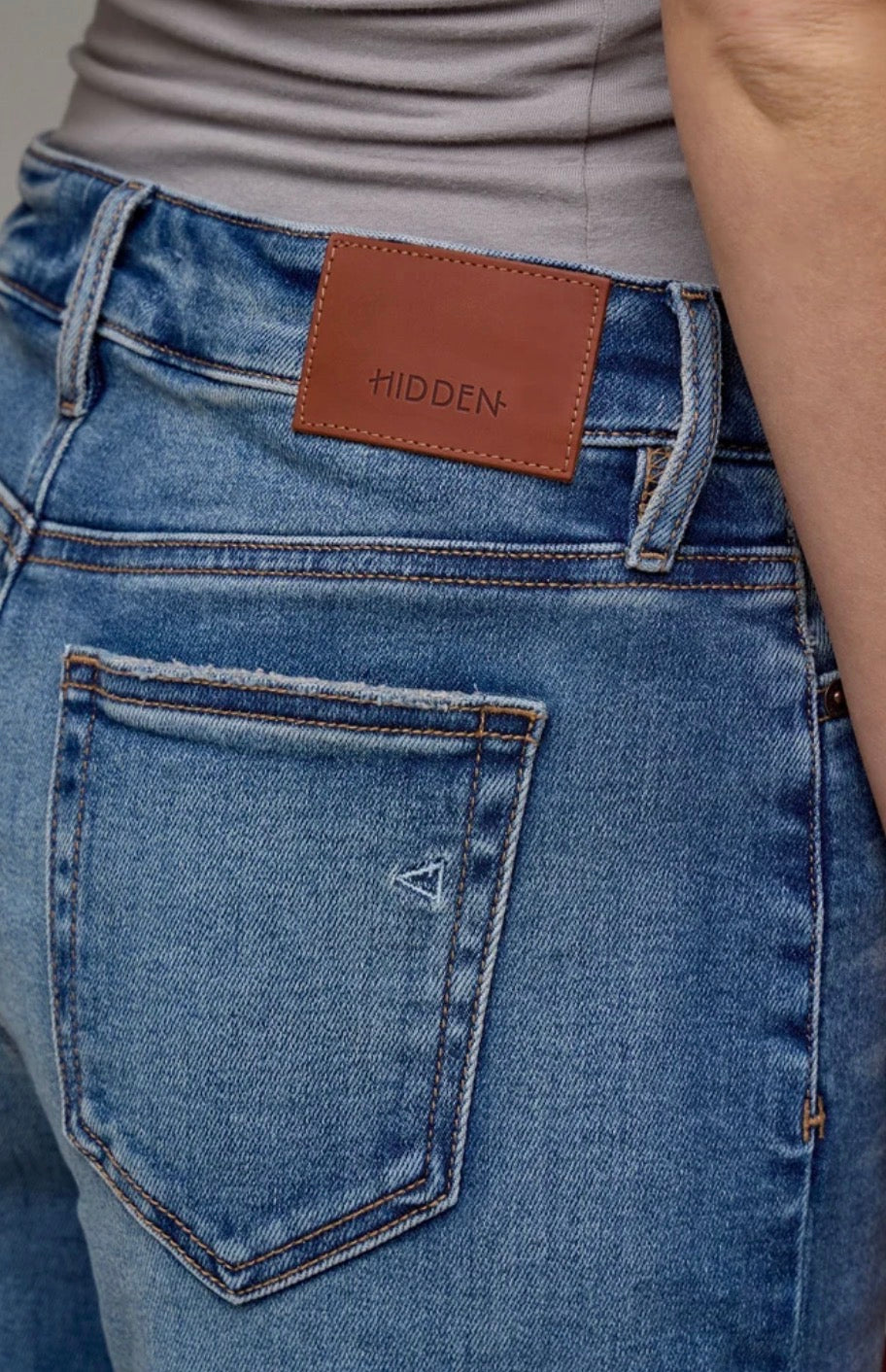 Hidden - Logan Dark Vintage Wash Mid Rise Dad Jeans