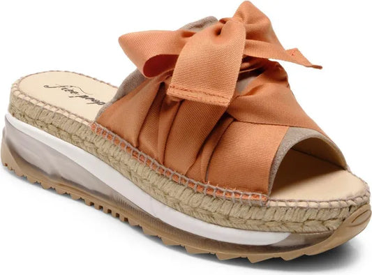 Free People - Chapmin Sport Sandal - PANCAKE