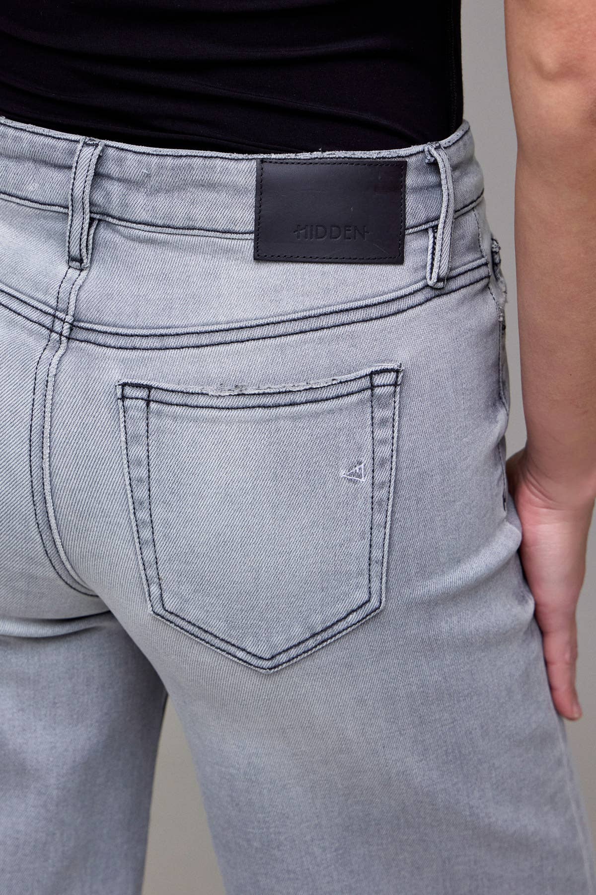 Hidden - Nori Mid Rise Stretch Wide Leg Jeans - Light Gray