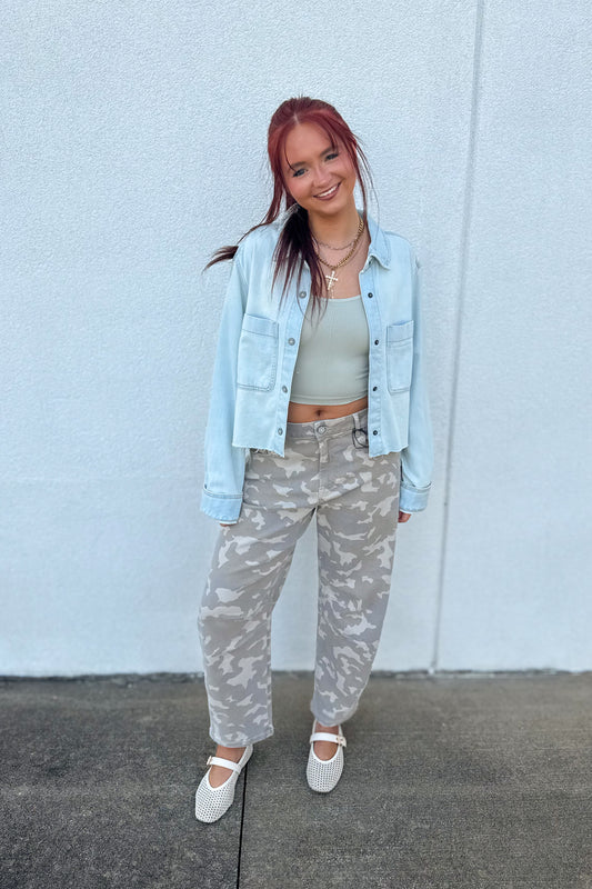 Hidden - Abbey Light Wash Cropped Denim Shirt