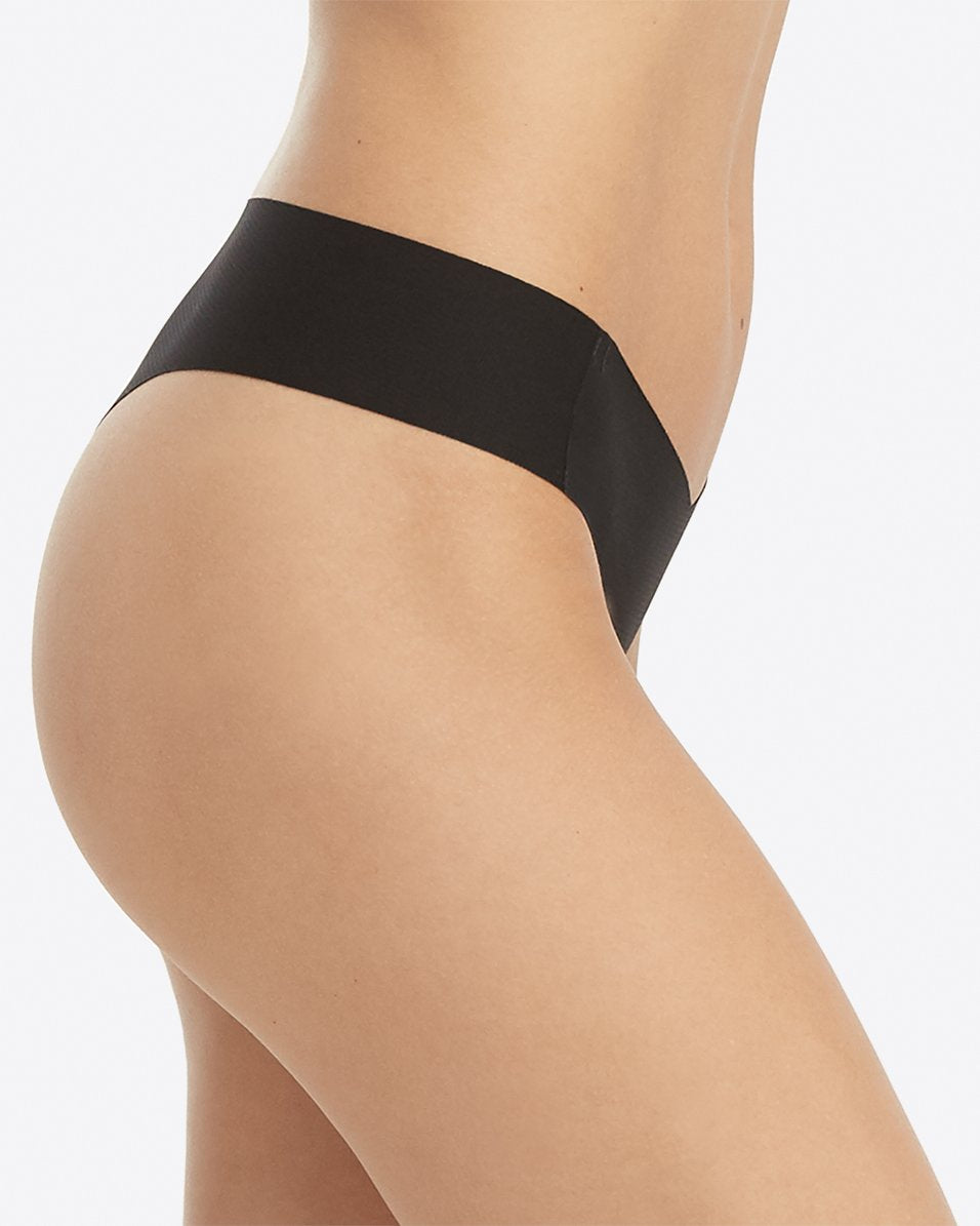 Spanx - Under Statements Thong - VERY BLACK