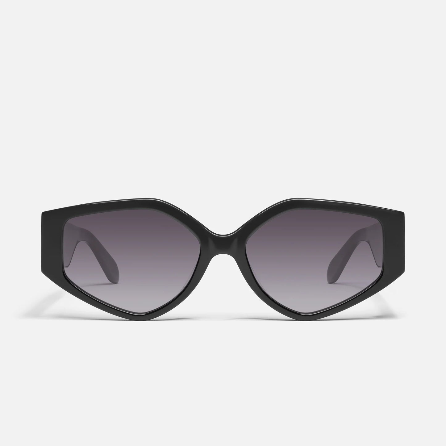 QUAY - Hot Gossip - Black Frame / Smoke Lens