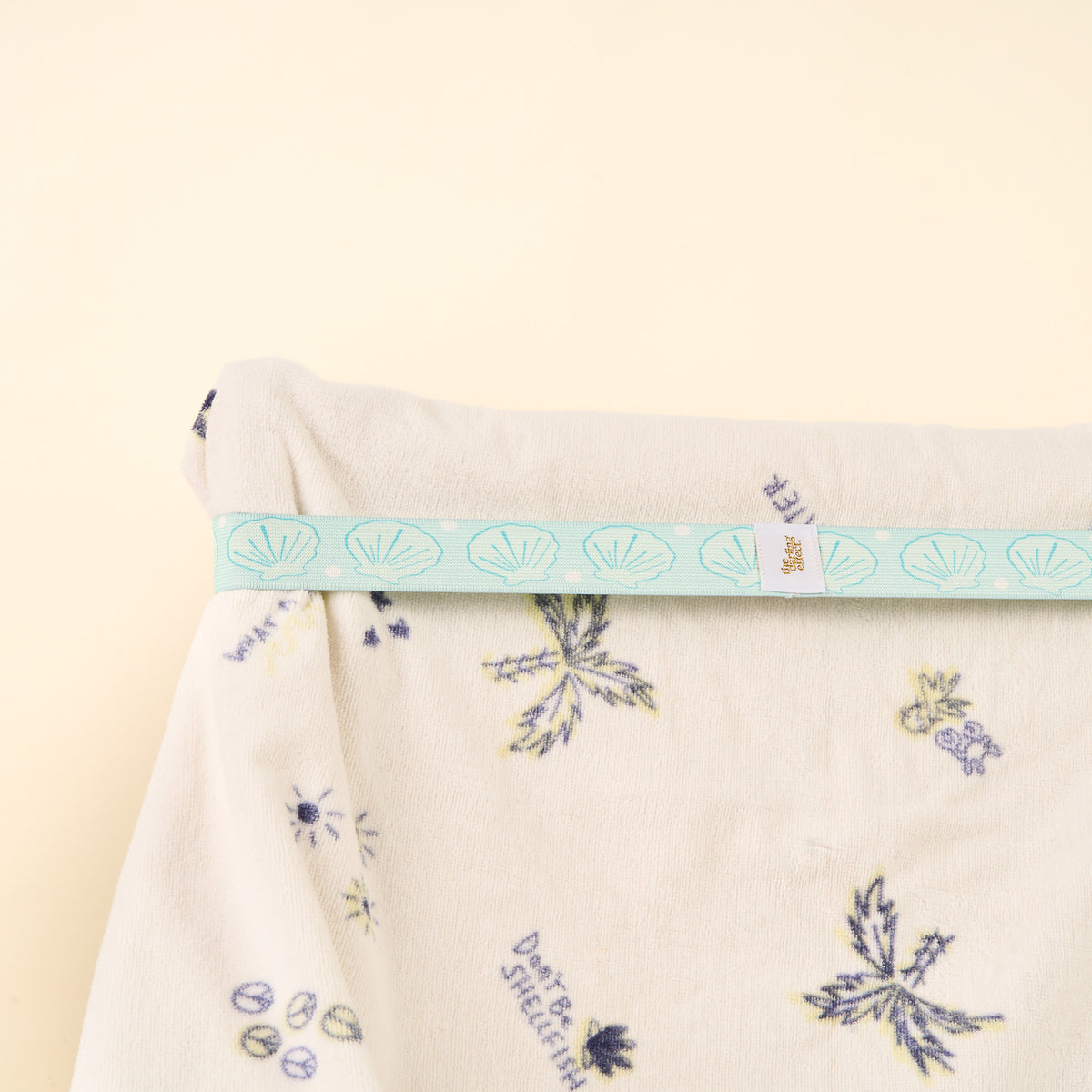 Stay-Put Towel Band - SEASHELLS - Aqua