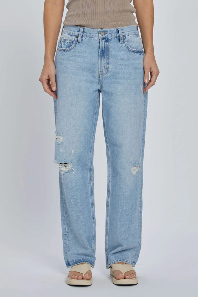 Hidden - BAILEY - Light Wash Relaxed Boyfriend Jean
