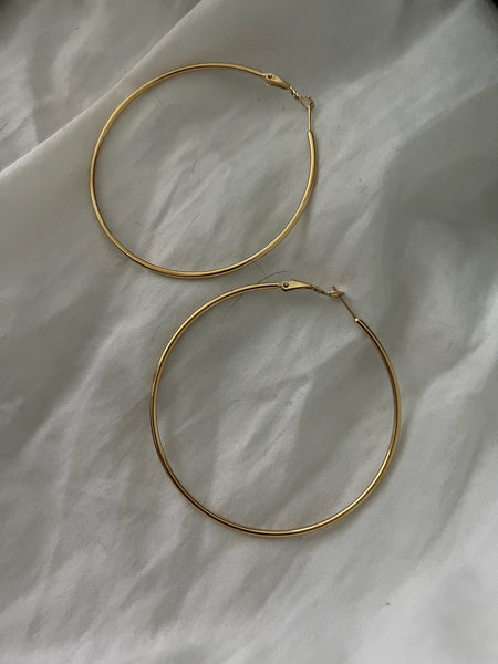 Chansutt Pearls - XL Gold Hoops