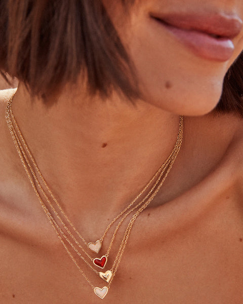 Kendra Scott -Framed Ari Heart Gold Short Pendant Necklace - WHITE OPALESCENT RESIN