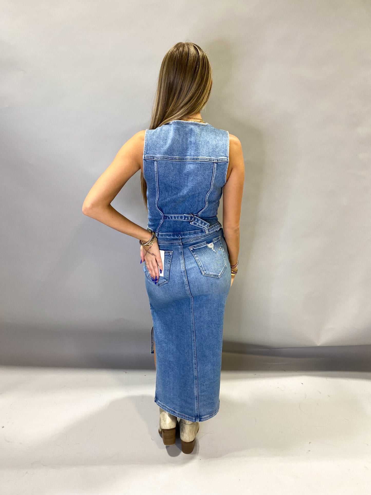 HIdden - Peyton Midi Skirt with Side Slit - Medium Wash