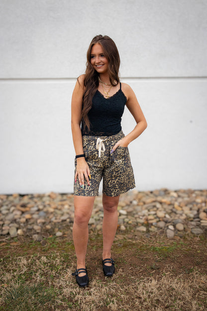 Aria Black Floral Lace Scalloped Cropped Cami