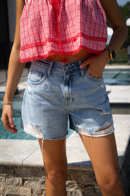 Hidden - FINN - Medium Light Distressed High Rise Short