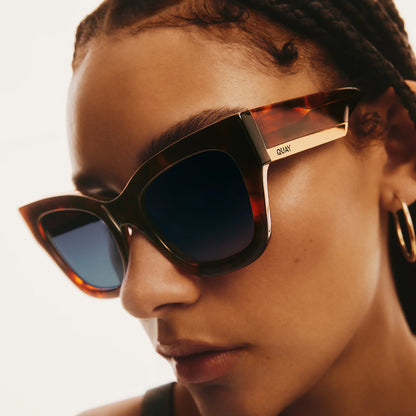 QUAY - By The Way - Brown Tort Frame/Blue