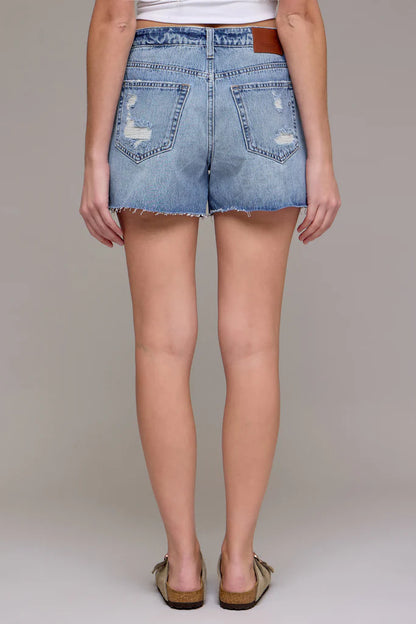 Hidden - FINN - Medium Light Distressed High Rise Short