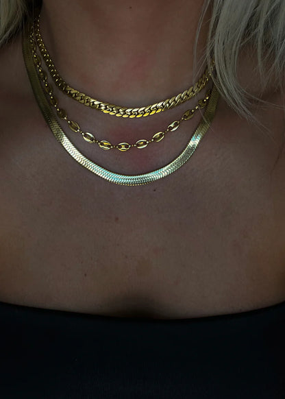 Chansutt Pearls - Thin Shiny Necklace