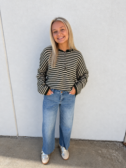 Hidden - Logan Medium Wash Mid Rise Petite Dad Jeans