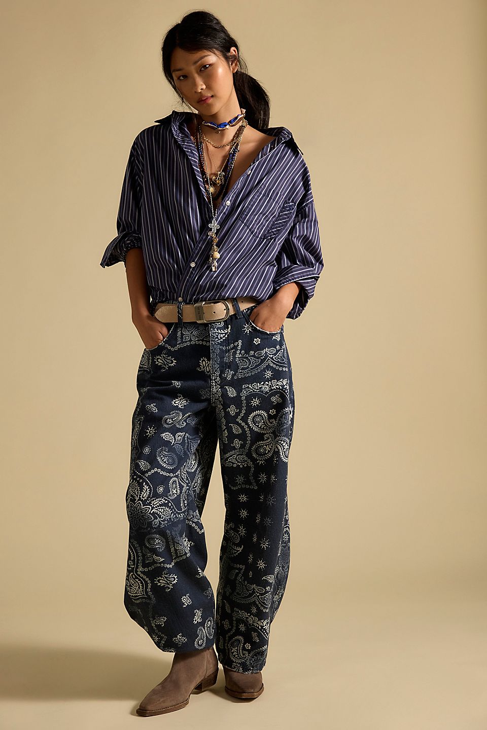 Free People - Good Luck Printed Barrel Jeans - NAVY BANDANA