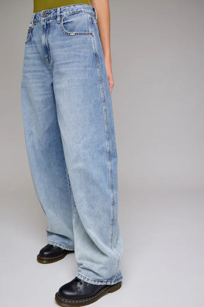 Hidden - SAMMIE - Medium Light 33" Inseam Classic Barrel Jean
