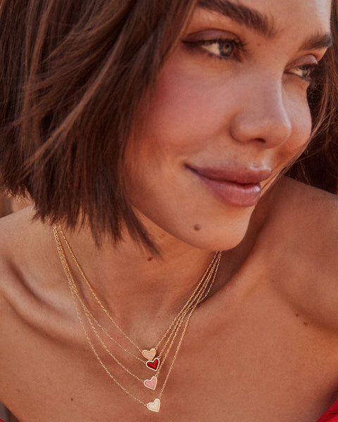 Kendra Scott -Framed Ari Heart Gold Short Pendant Necklace - WHITE OPALESCENT RESIN