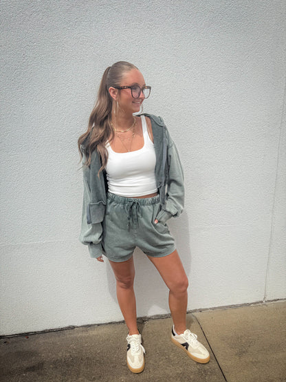 Mineral Wash High Waisted Shorts - GREEN