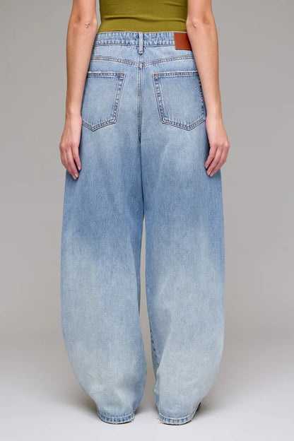 Hidden - SAMMIE - Medium Light 33" Inseam Classic Barrel Jean
