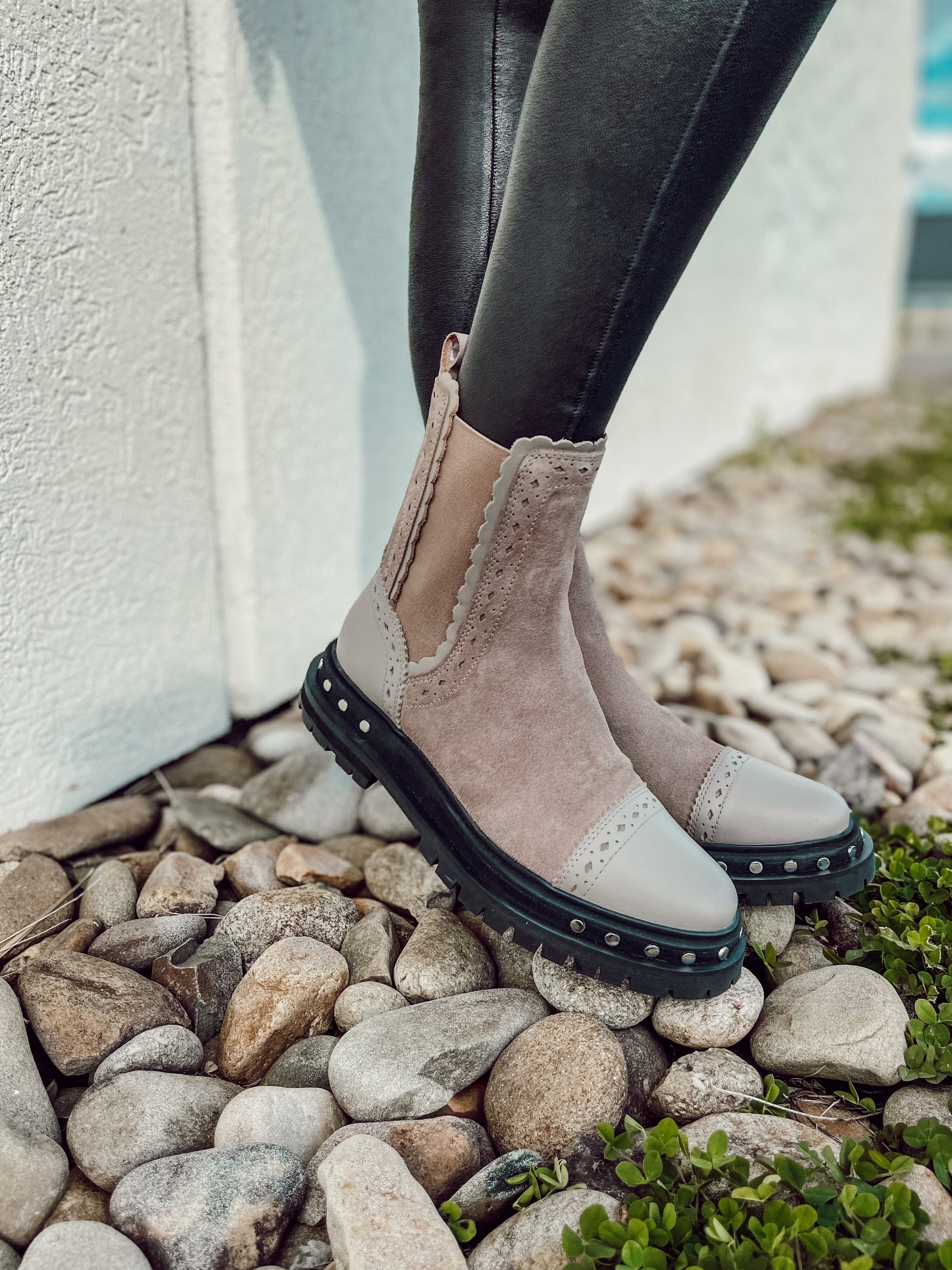 Free People - Tate Chelsea Boot - OYSTER