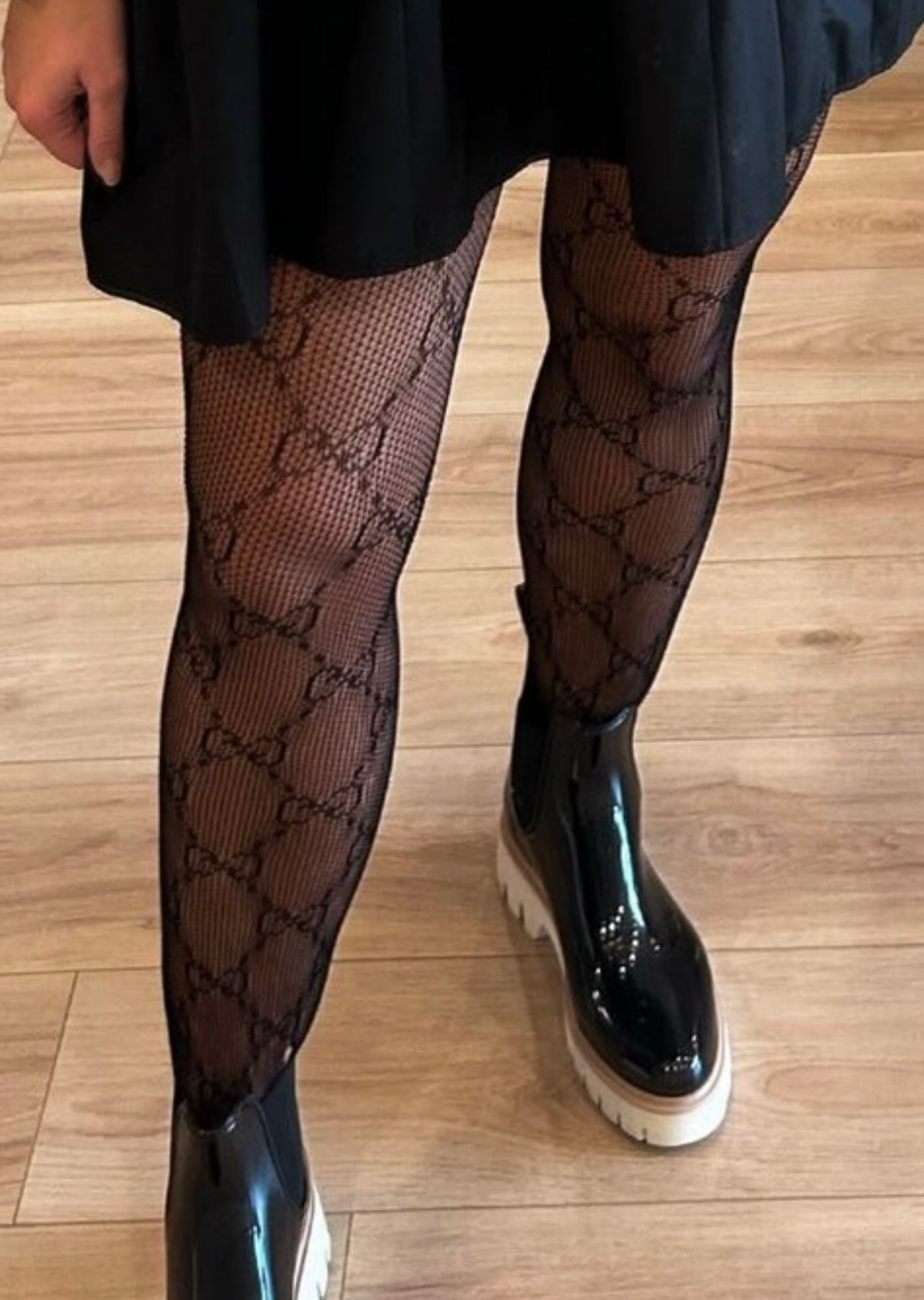 GG  Fishnet Tights
