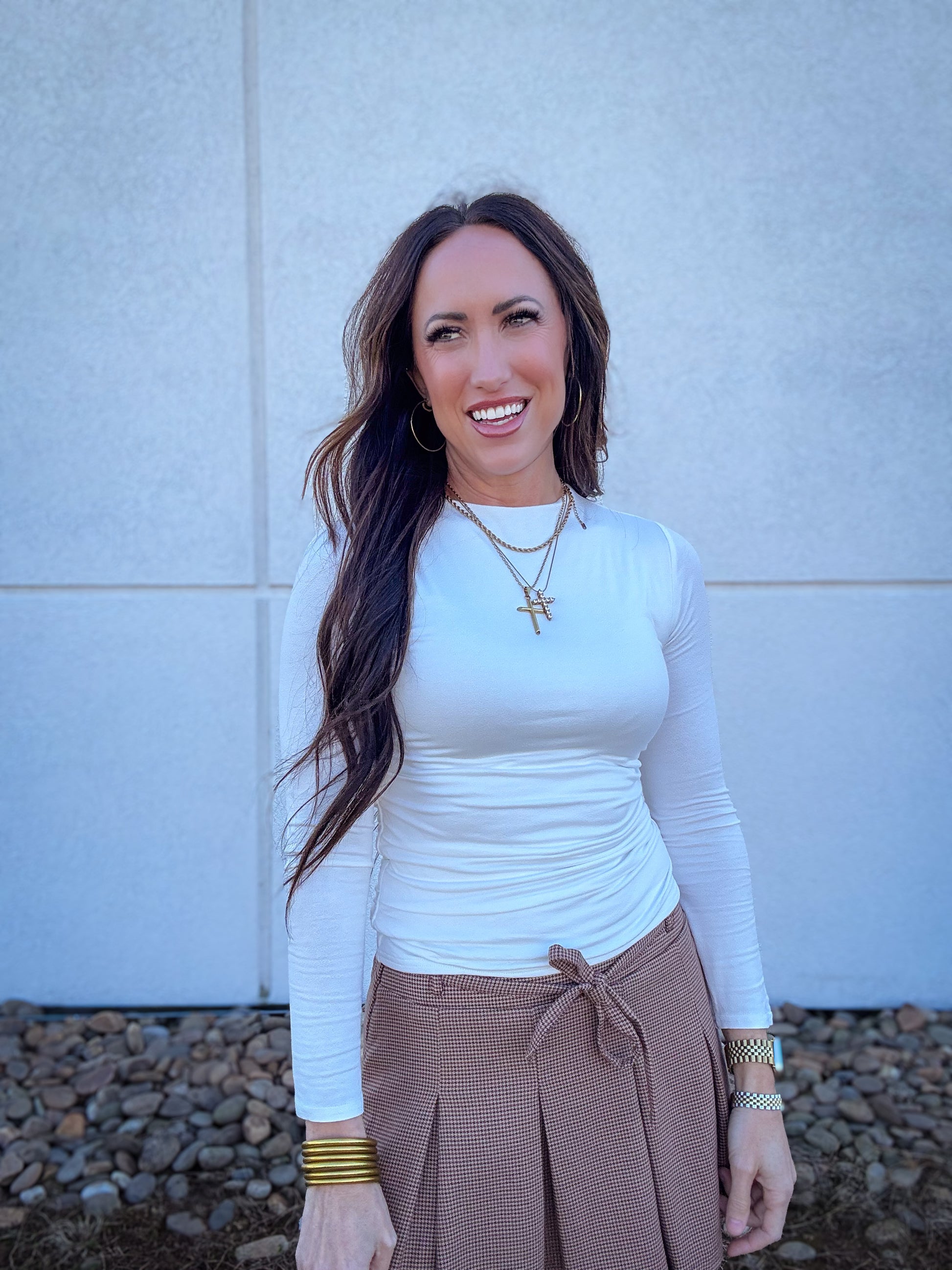 White long sleeve shirt with ruched sides 