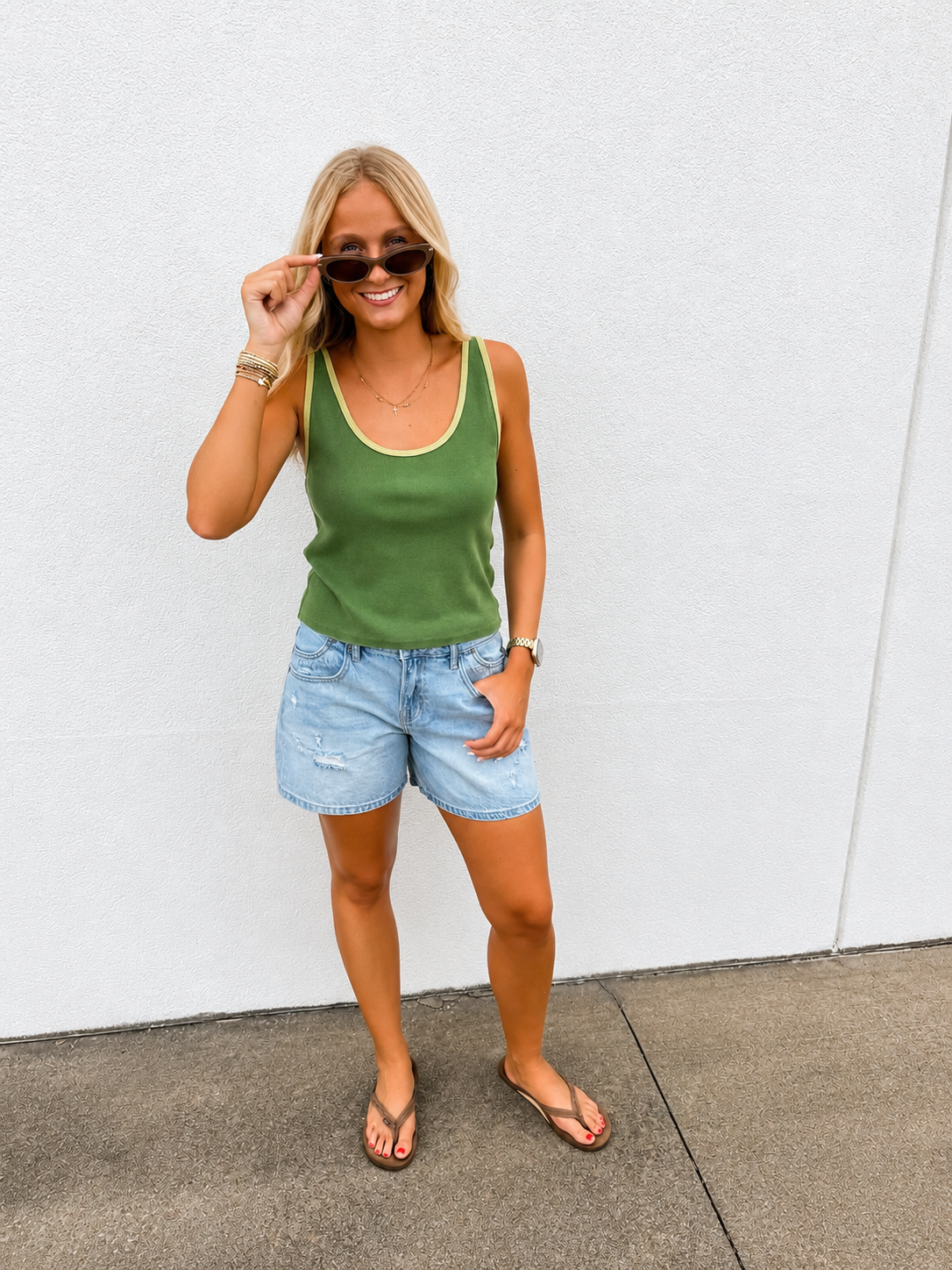 HIDDEN - Sammie Distressed Barrel Denim Shorts – 5" Baggy Mid-Rise - Light Wash