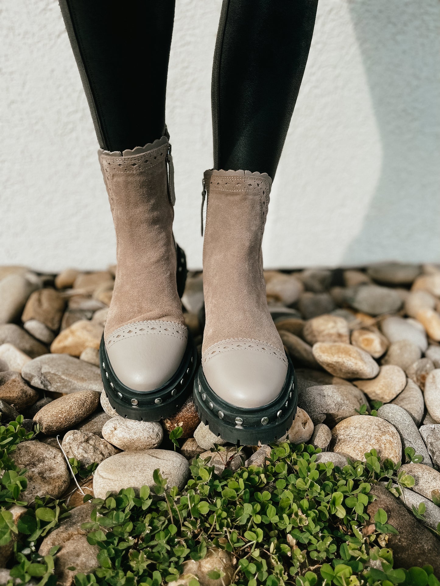 Free People - Tate Chelsea Boot - OYSTER