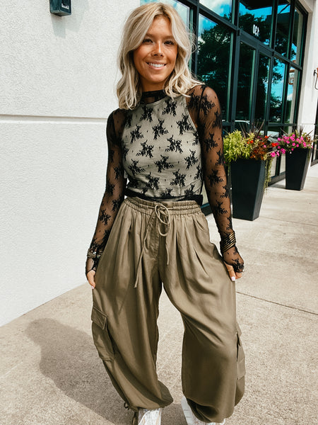 Free People - Palash Solid Cargo Pants - DRIED HERB