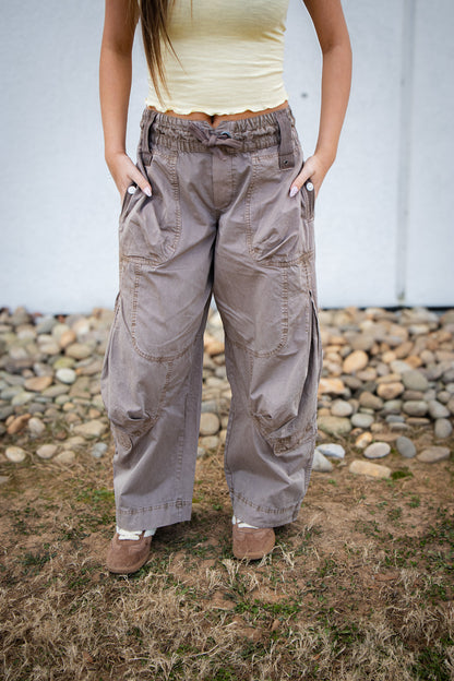 Free People We The Free Onset Cargo Parachute Pants – Dusted Cocoa
