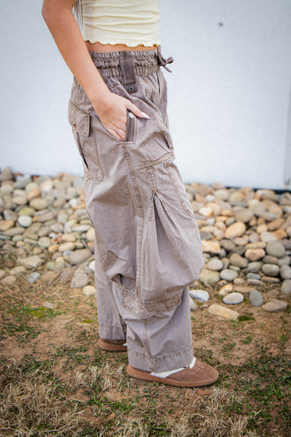Free People We The Free Onset Cargo Parachute Pants – Dusted Cocoa