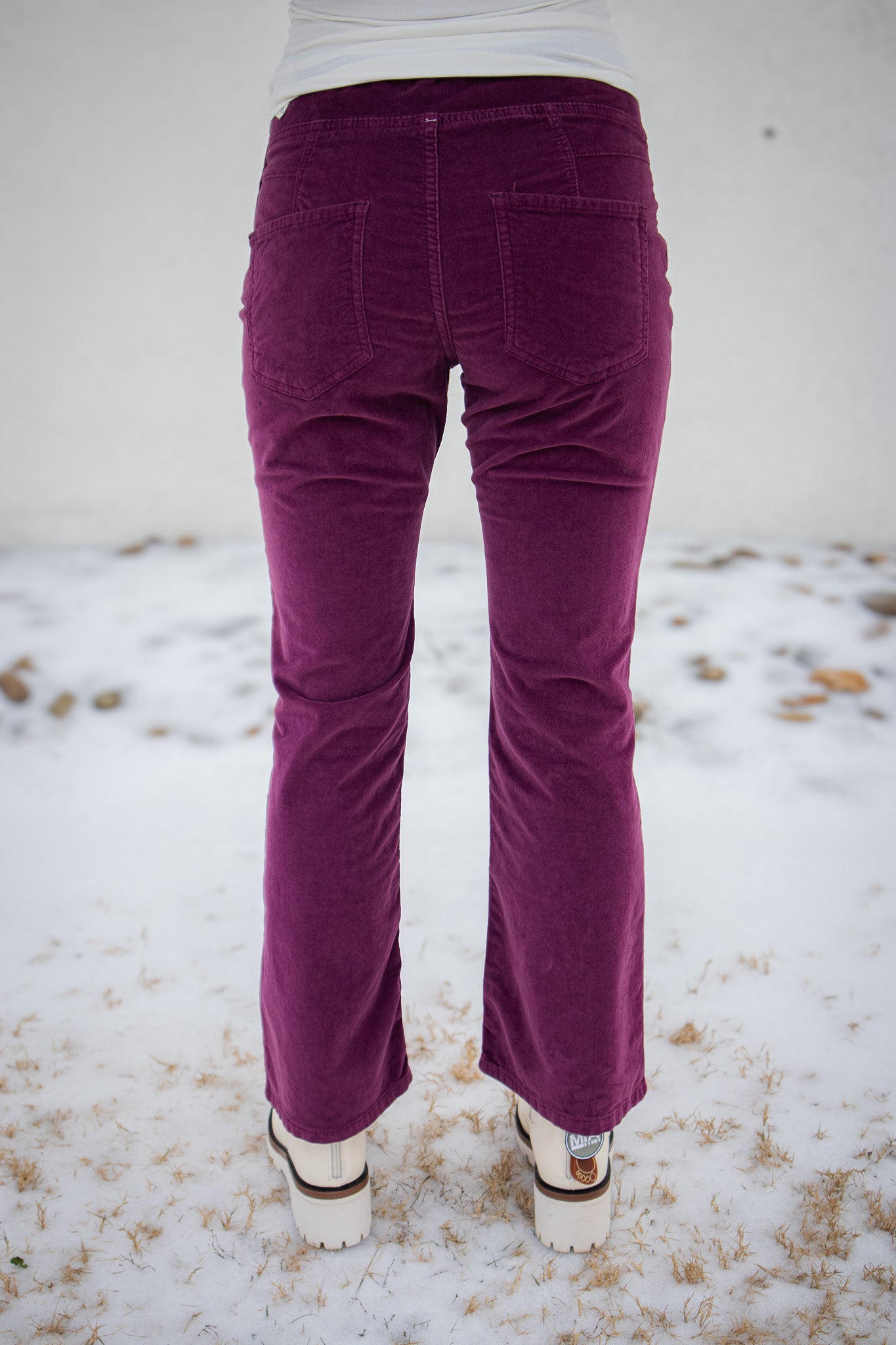 Free People - In My Feelings Velvet Crop Slim Flare Pants - FIG JAM