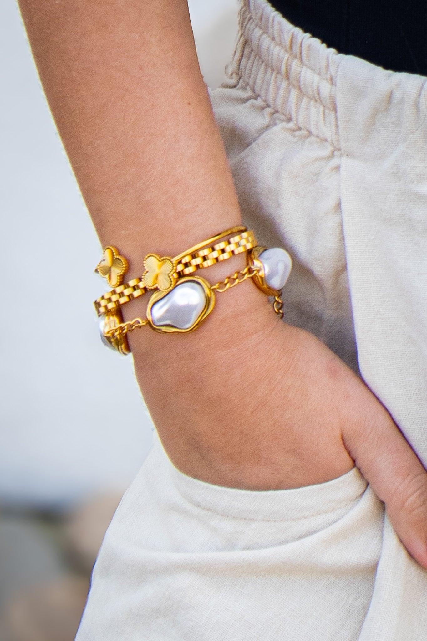 ADORN - Covenant Gold Clover Cuff