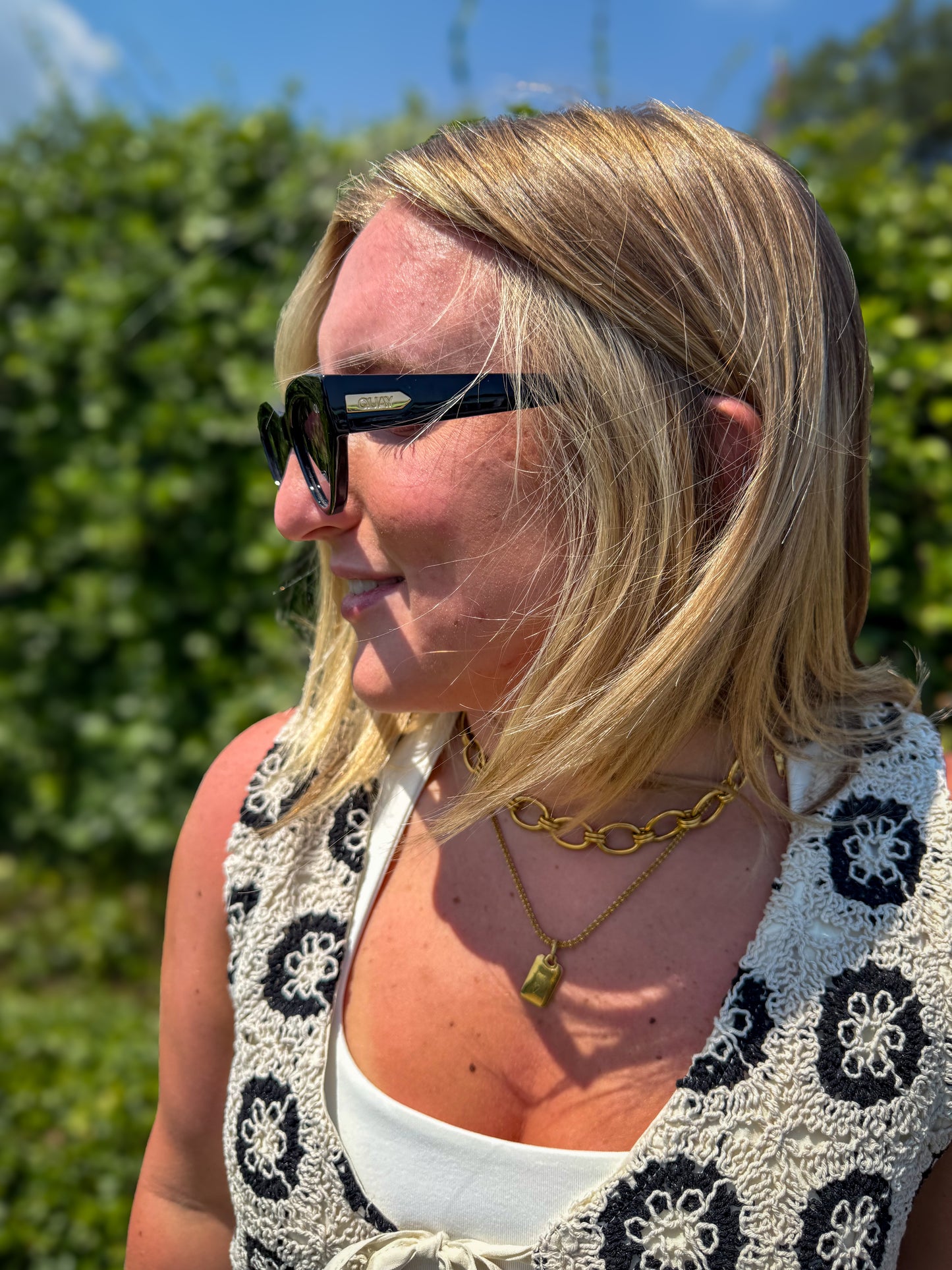 Quay Sunglasses - Narrow Down - BLACK