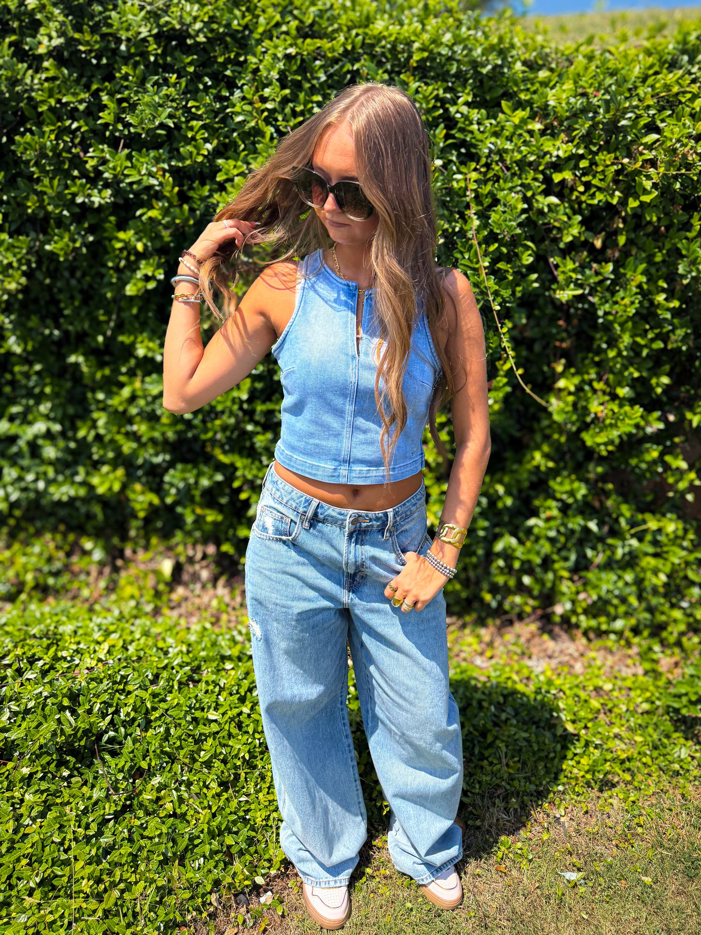 Hidden - SAMMIE - Medium Light 33" Inseam Classic Barrel Jean