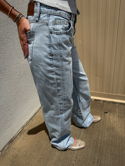 Hidden - Logan Light Wash Relaxed Dad Jean