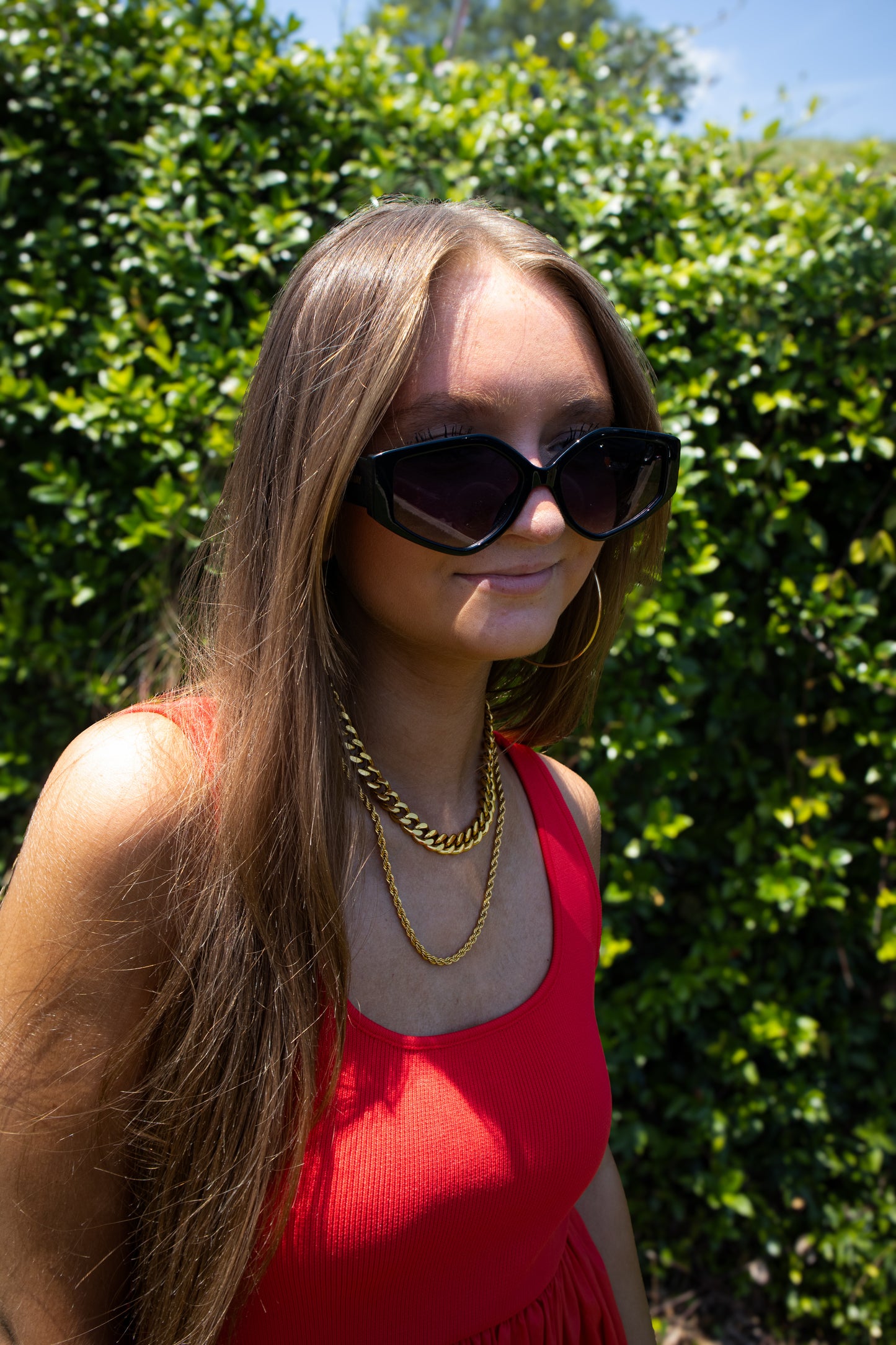 QUAY - Hot Gossip - Black Frame / Smoke Lens