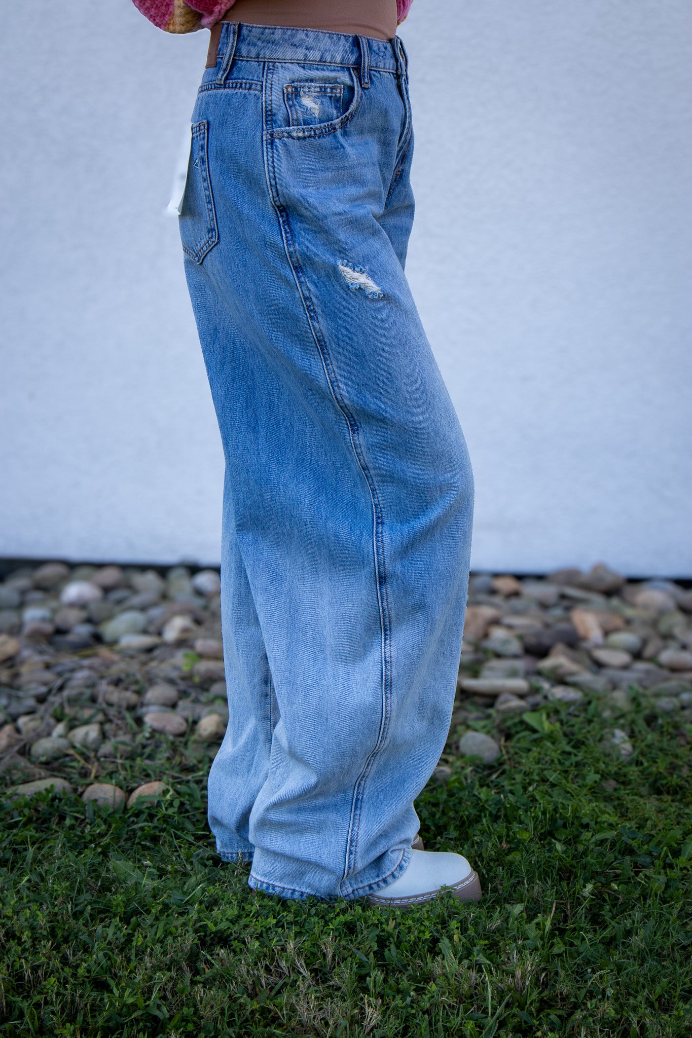 Hidden - SAMMIE - Medium Light 33" Inseam Classic Barrel Jean