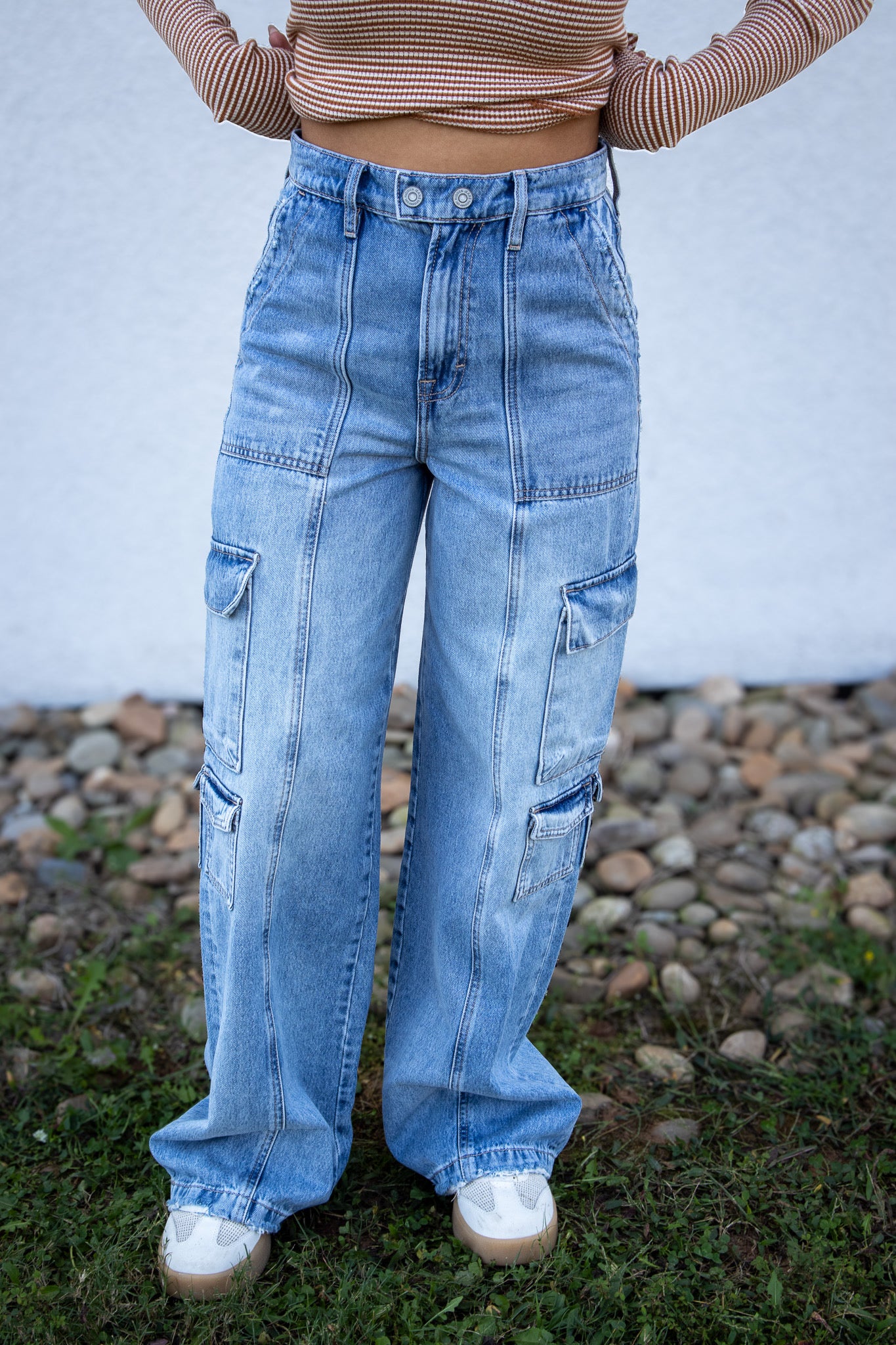 Hidden - NORI - Cargo Moto 33" Inseam Wide Leg Jean - Light Wash