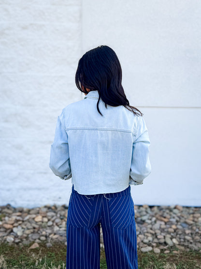 Hidden - Abbey Light Wash Cropped Denim Shirt