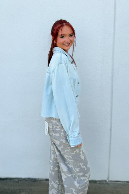 Hidden - Abbey Light Wash Cropped Denim Shirt