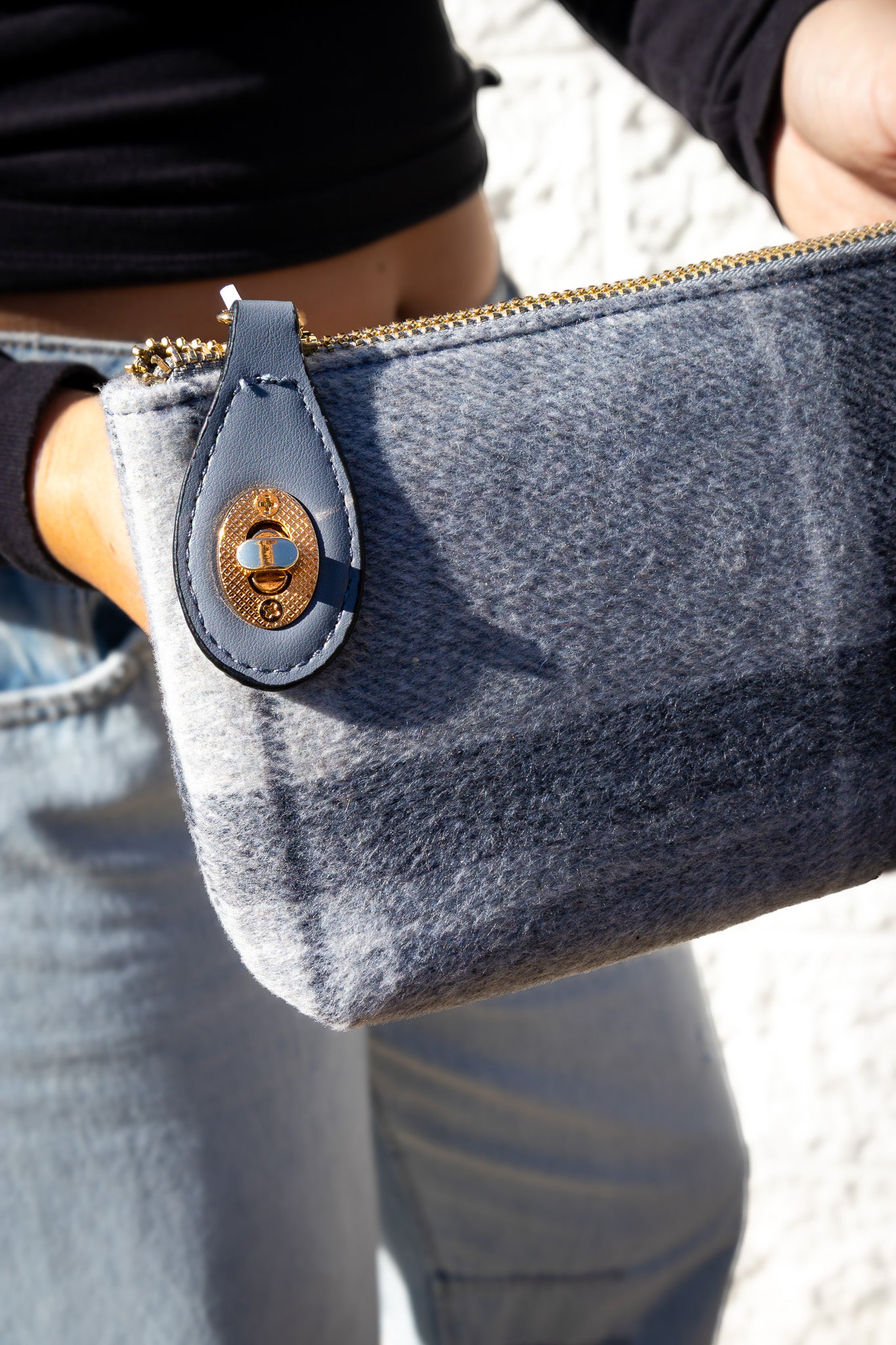 Kendall Plaid Crossbody - GREY