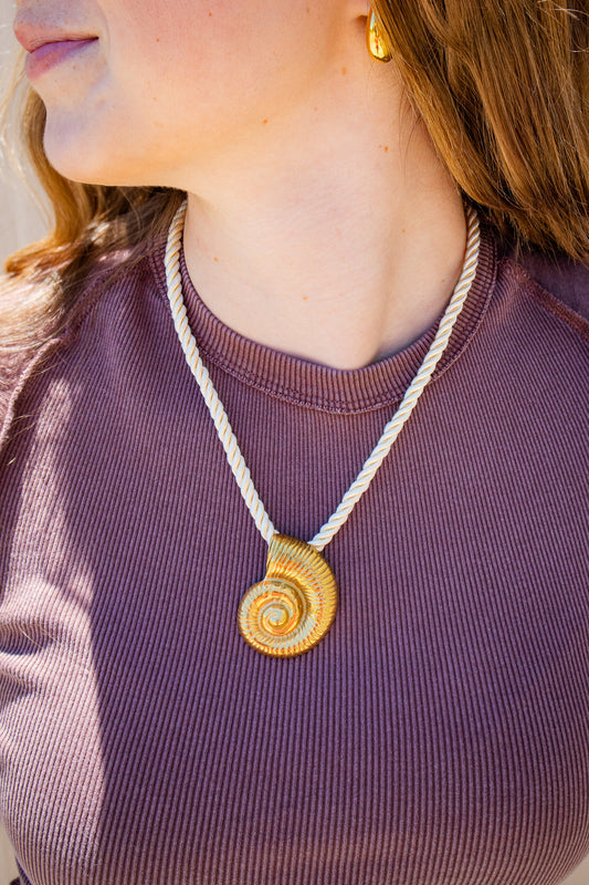 ADORN - Glory In Creation Shell Rope Necklace
