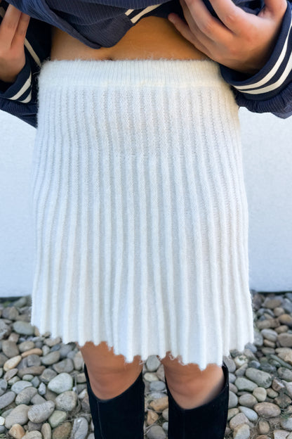 Frosted Pleats Knit Mini Skirt - IVORY