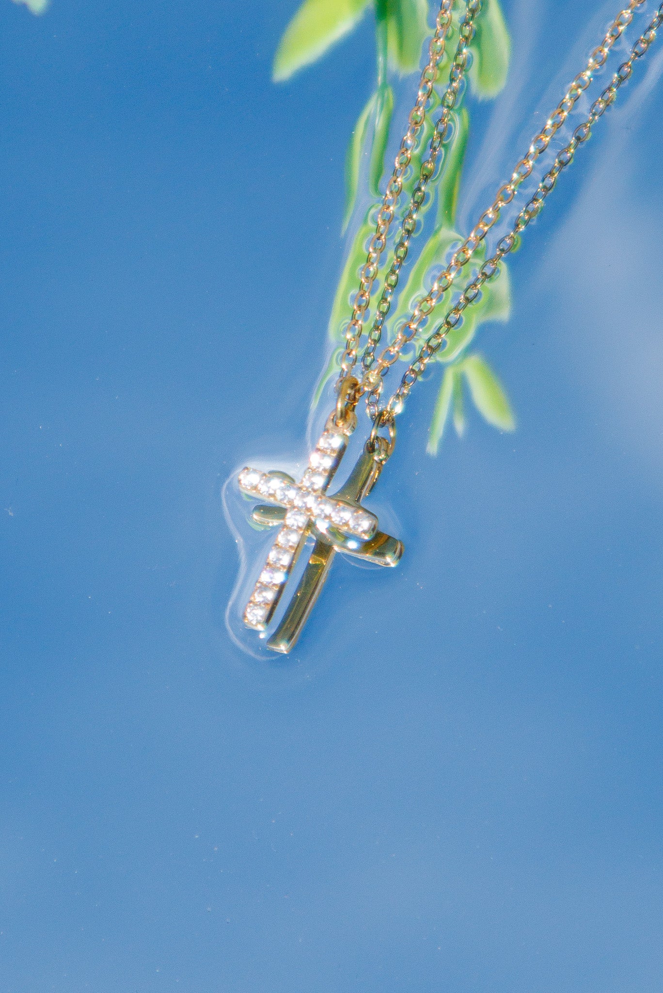 ADORN - Radiant Faith Gold Pave Cross Necklace