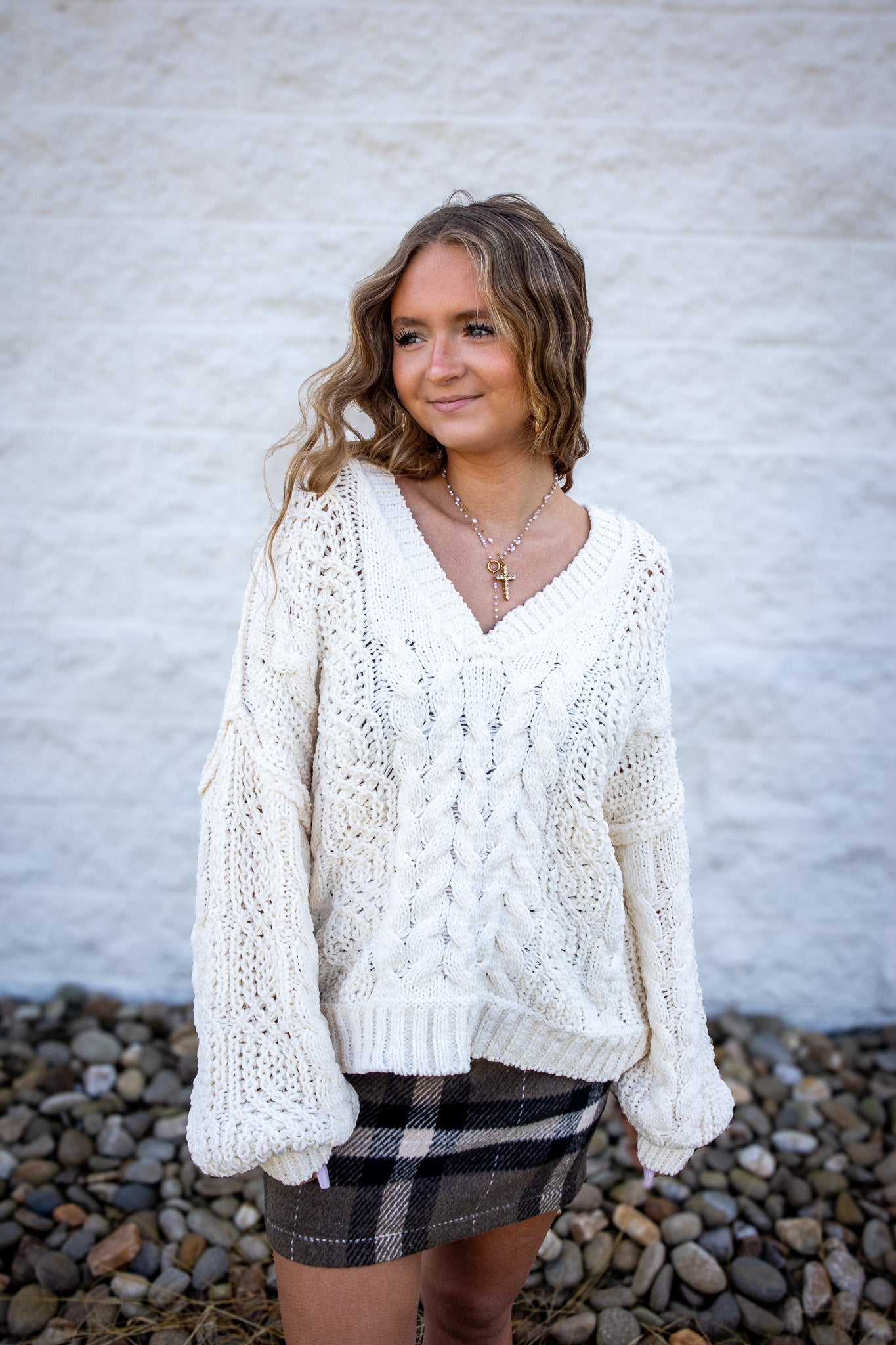 Cable Knit V Neck Sweater - IVORY