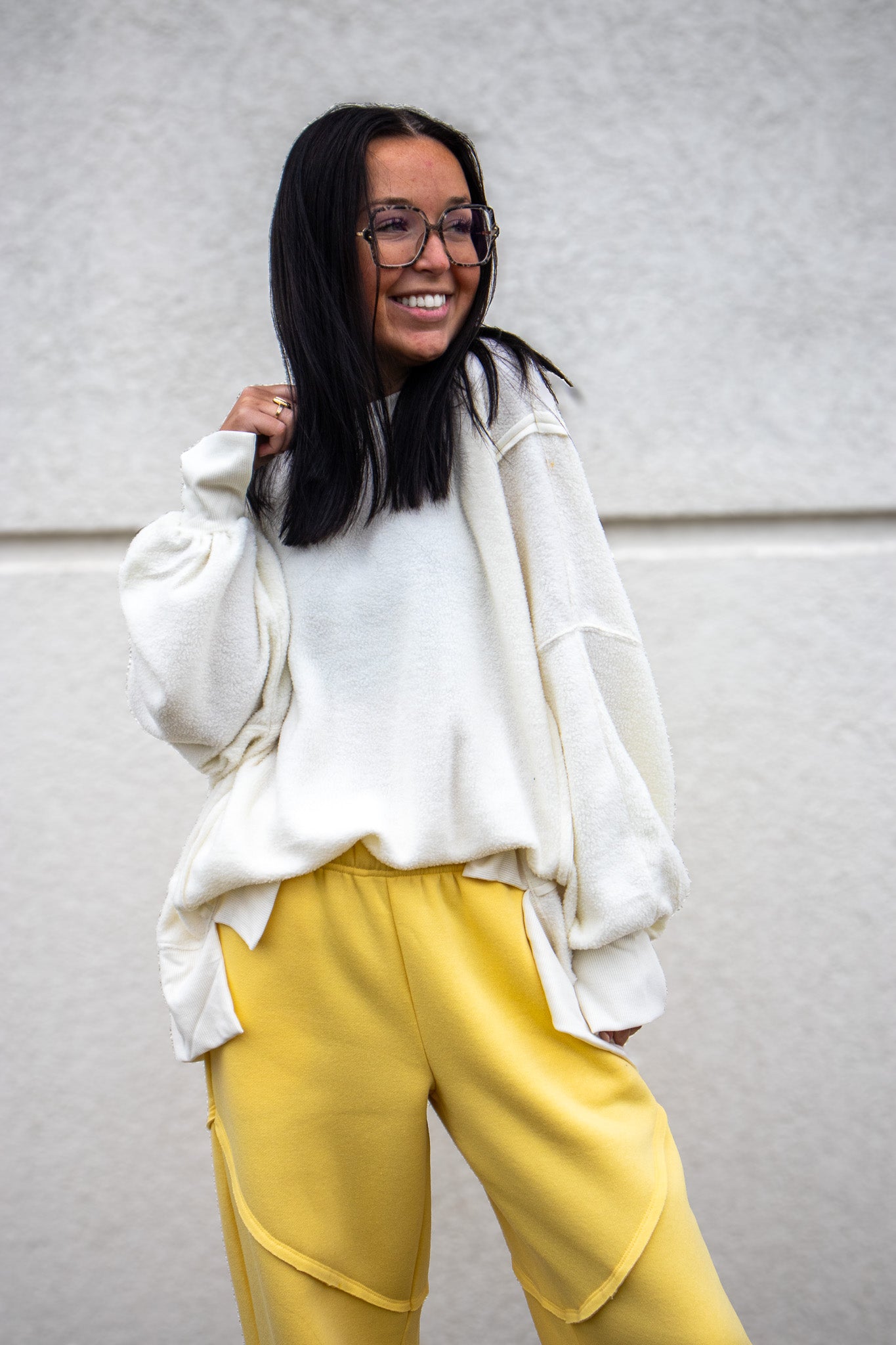 Cozy Fleece Oversized Sweatshirt - IVORY