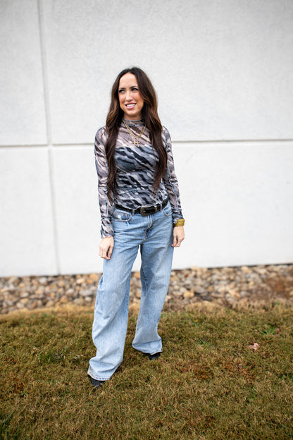 Urban Wild Mesh Top - BLACK/GRAY