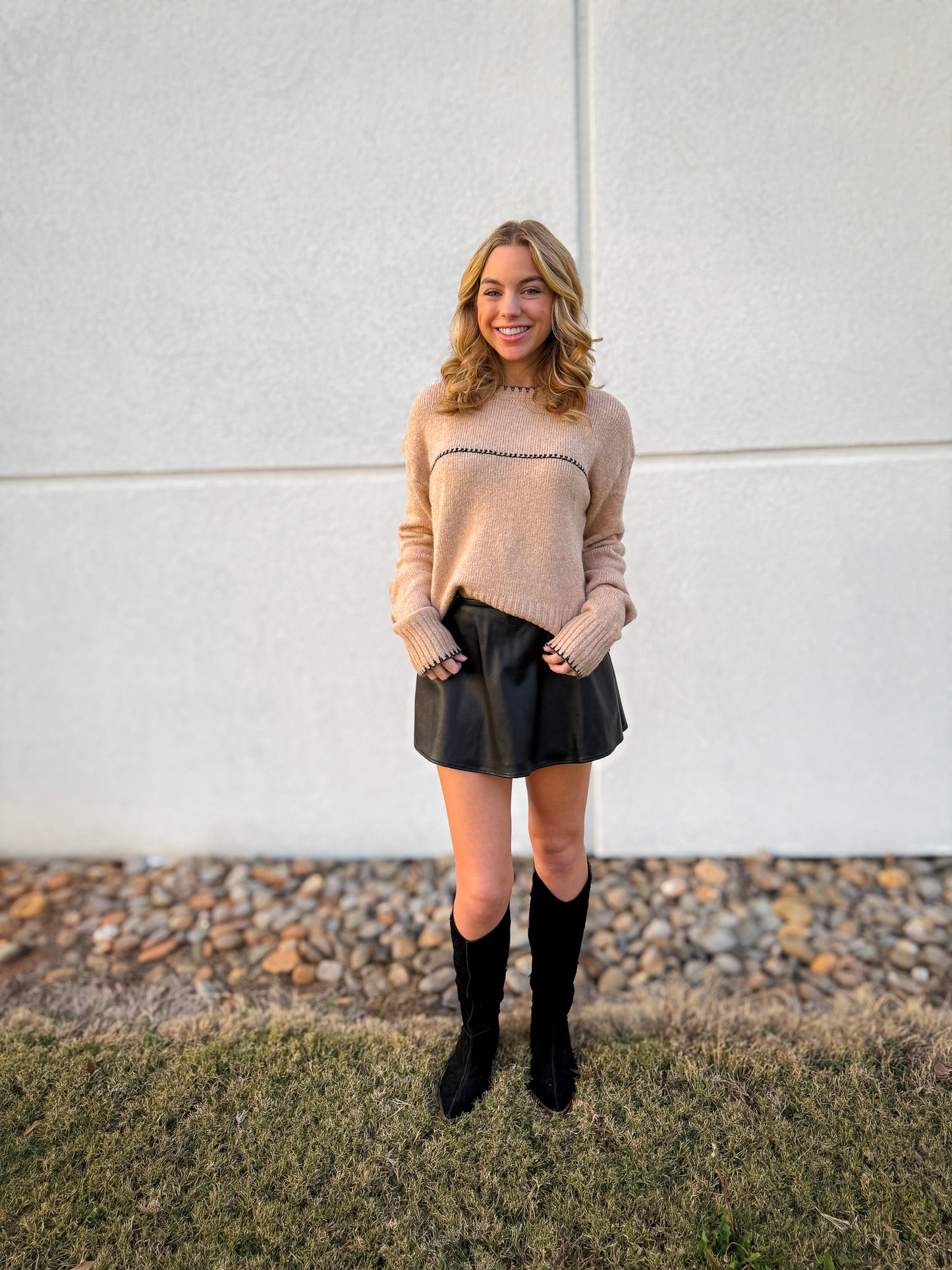 Café Noir Sweater - Tan/Black