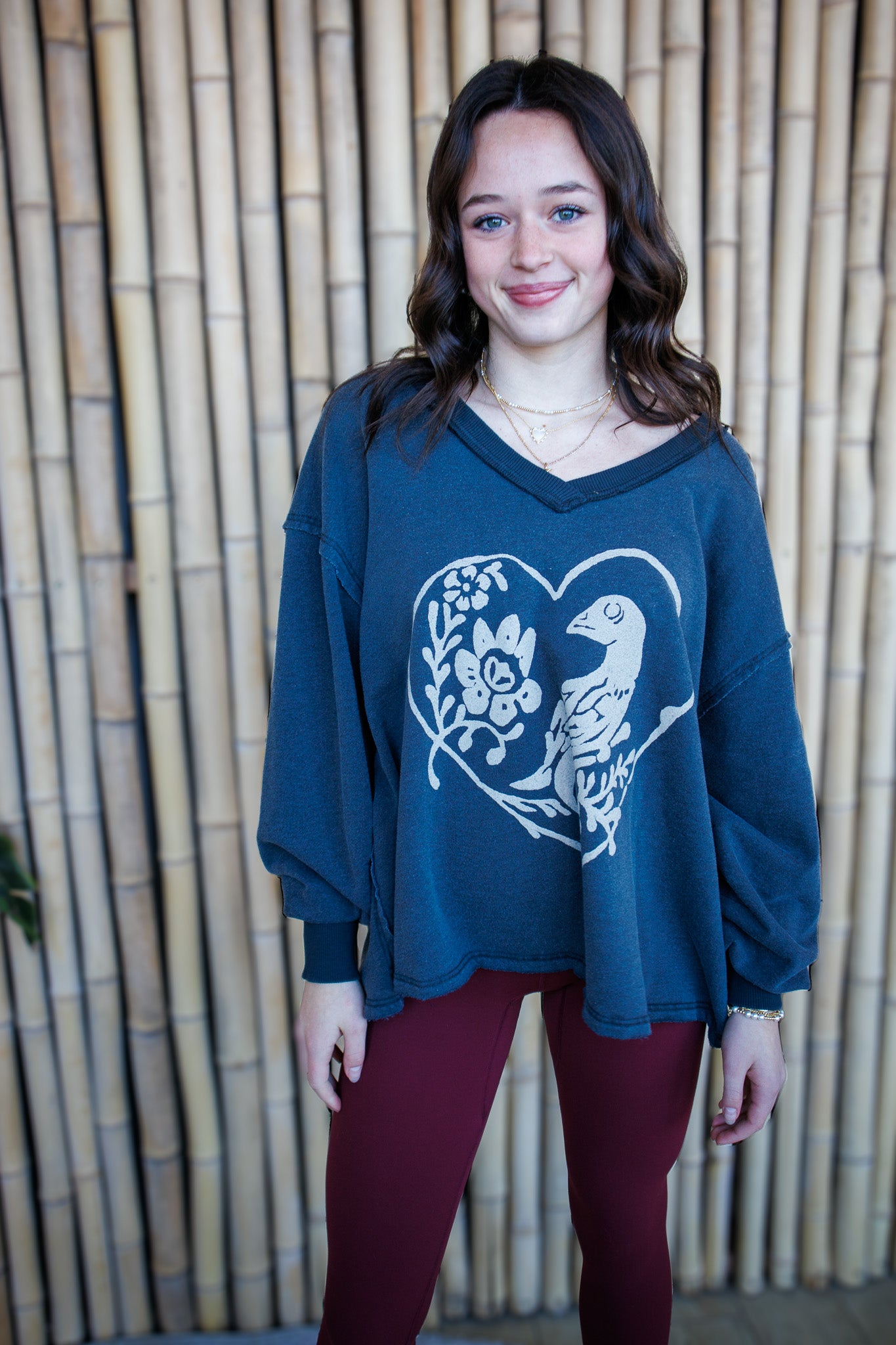 Free People - Venice V-Neck Graphic Sweatshirt - BLACK BIRD COMBO
