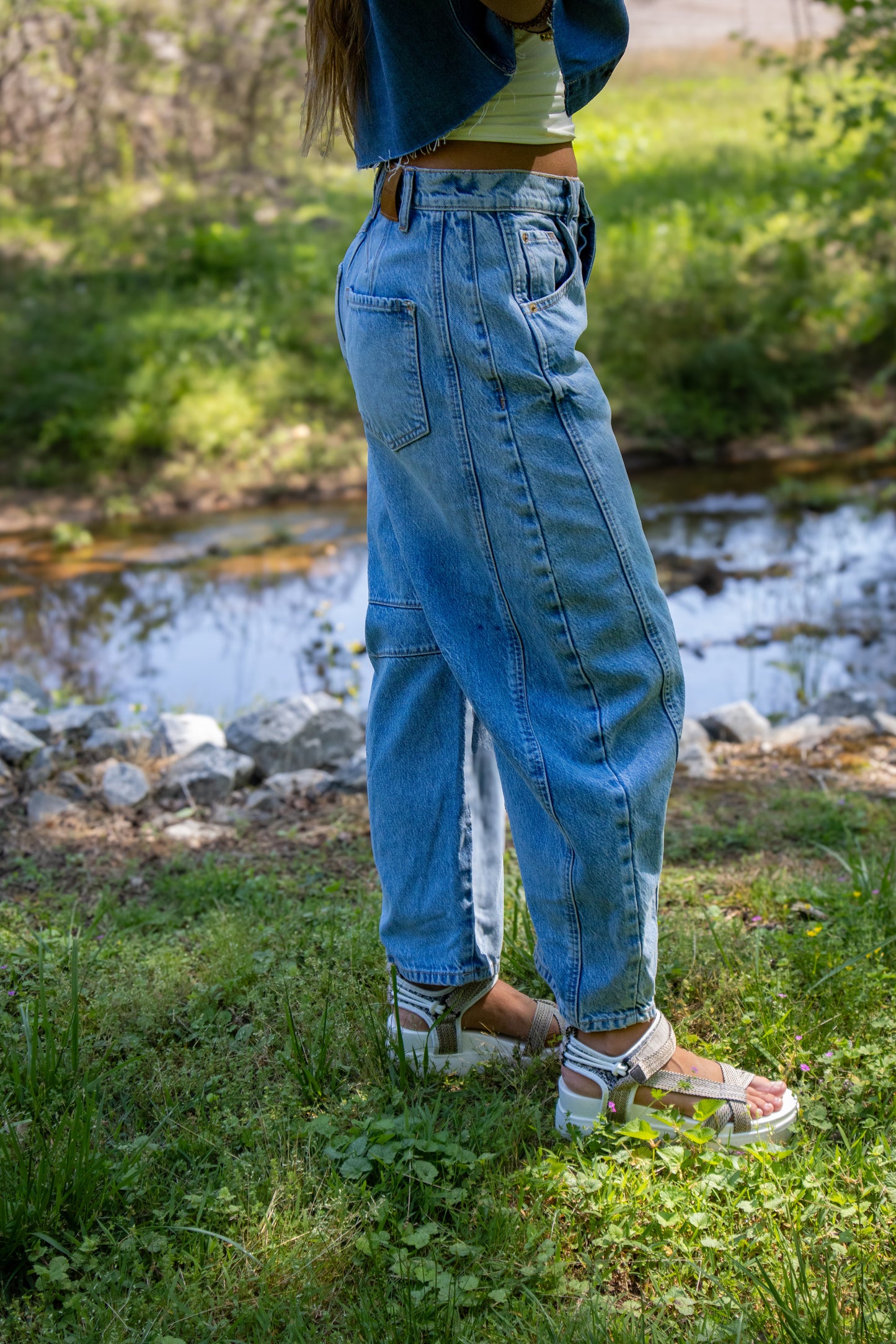 Free People - Good Luck Mid-Rise Barrel Jeans - ULTRA LIGHT BEAM